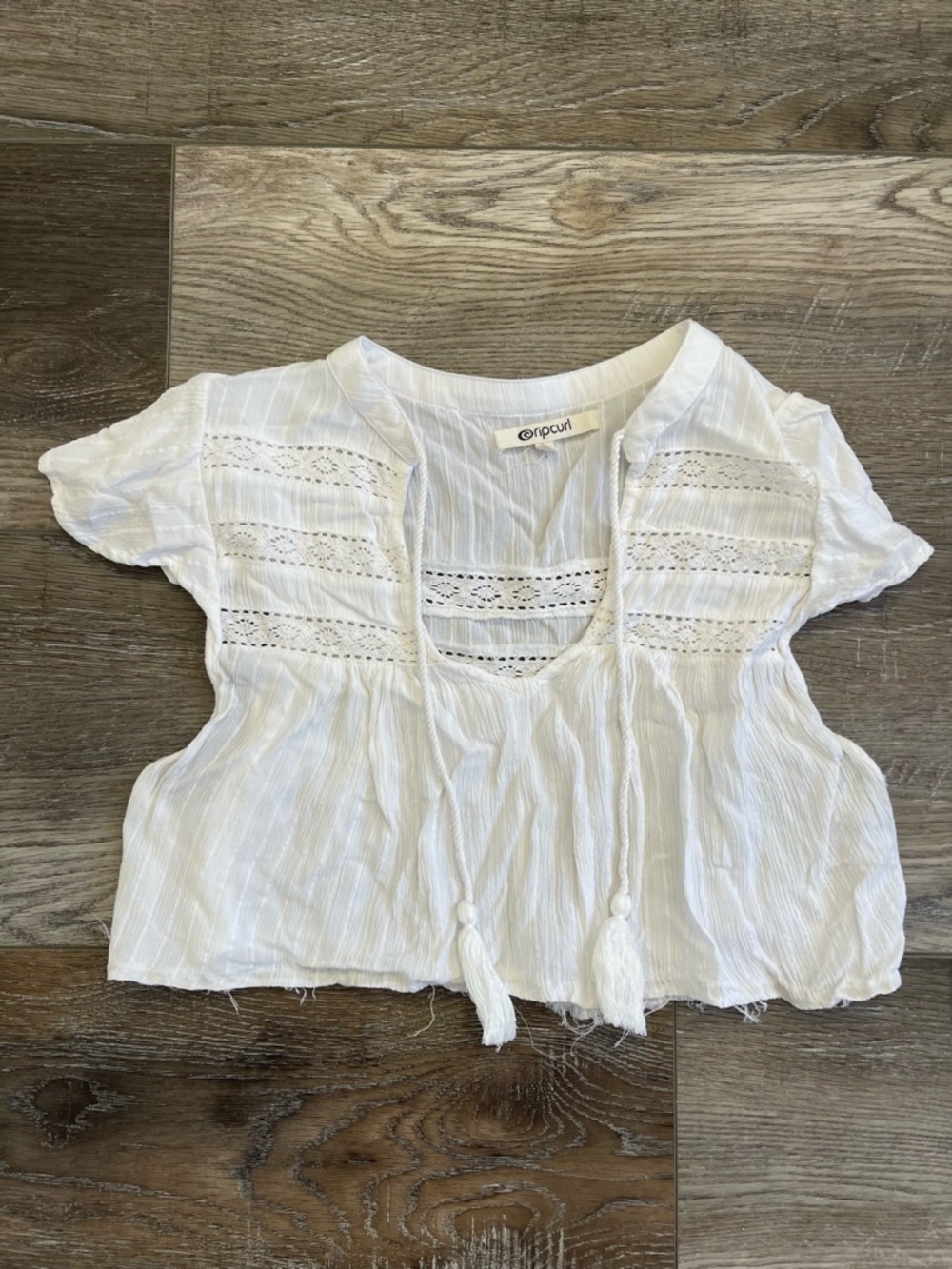 Rip Curl White Cropped Boho Tie-Front Top great condition size S